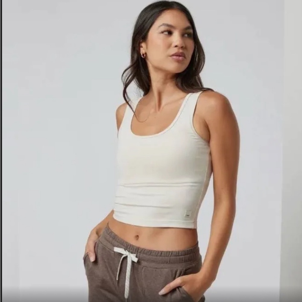Vuori halo essential tank Milkweed Cream size XS
